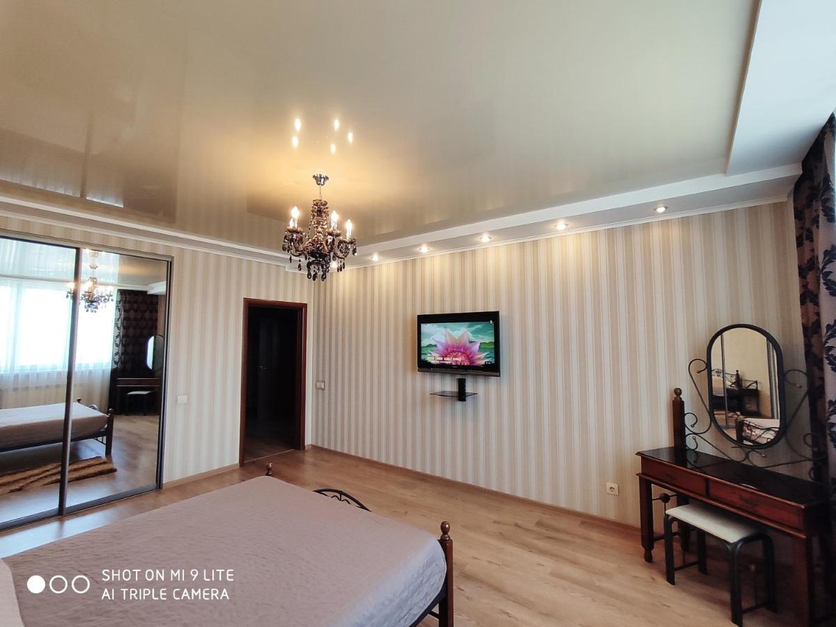 Panoramic View Lux Apartment On Metro Osokorky Kiew Exterior foto
