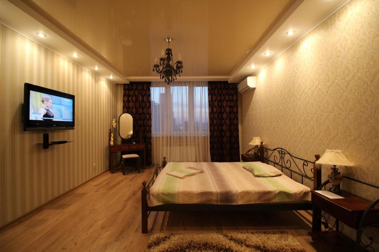 Panoramic View Lux Apartment On Metro Osokorky Kiew Exterior foto
