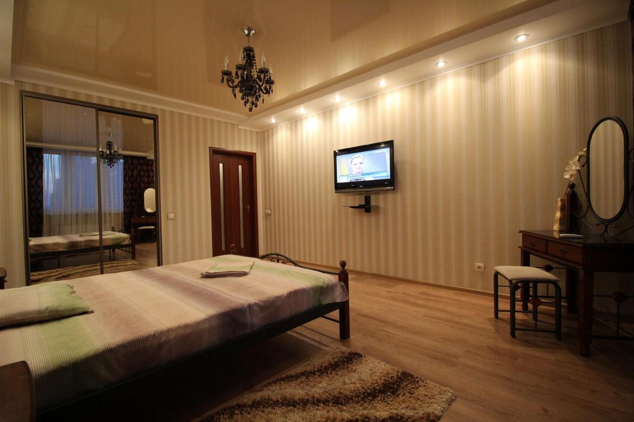 Panoramic View Lux Apartment On Metro Osokorky Kiew Exterior foto